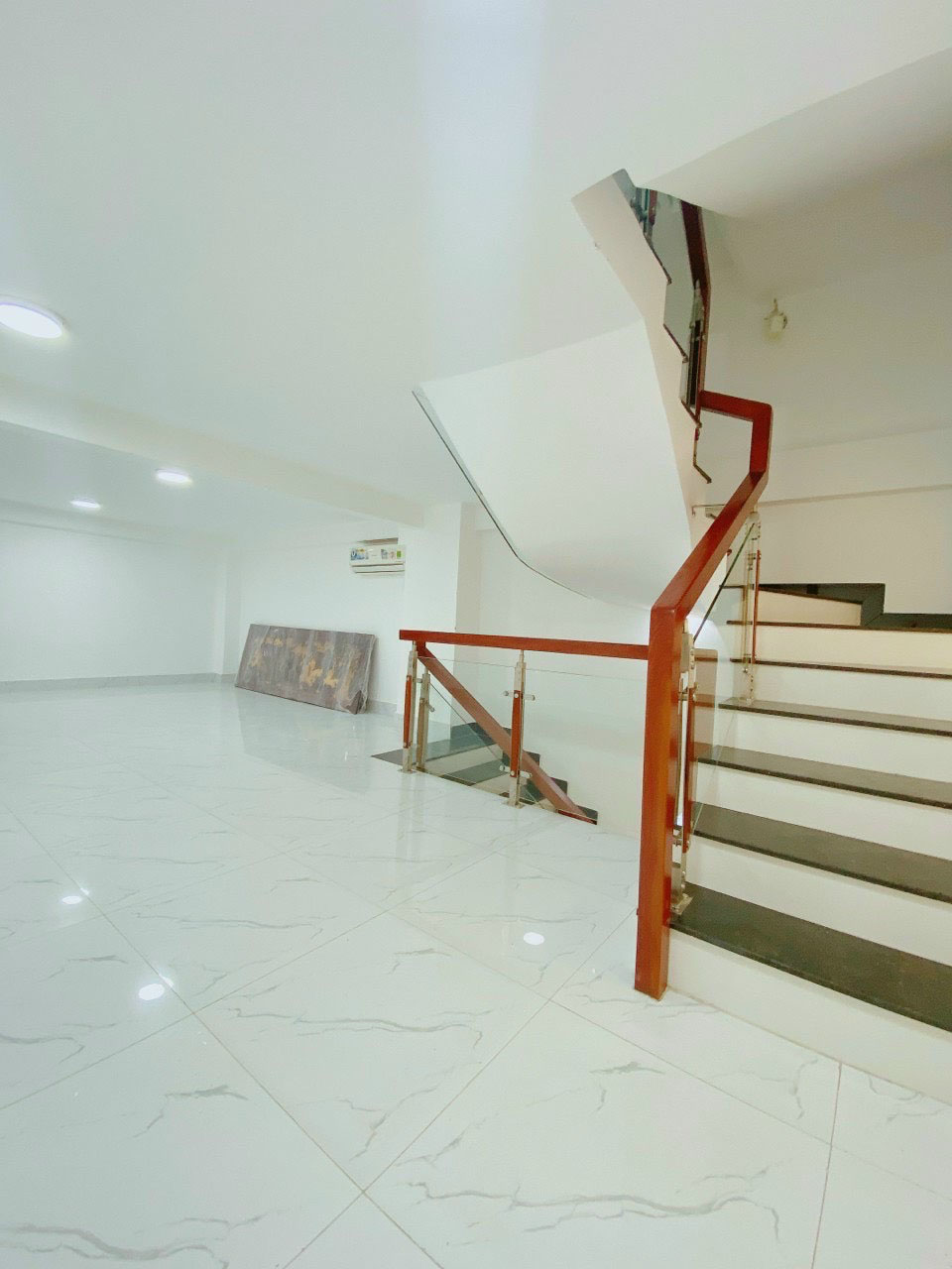 BÁN NHÁ Mặt tiền Thích Quảng Đức khu kinh doanh -thương mại : Tuyệt phẩm 3 lầu (4mx16m) kiến trúc Sydney